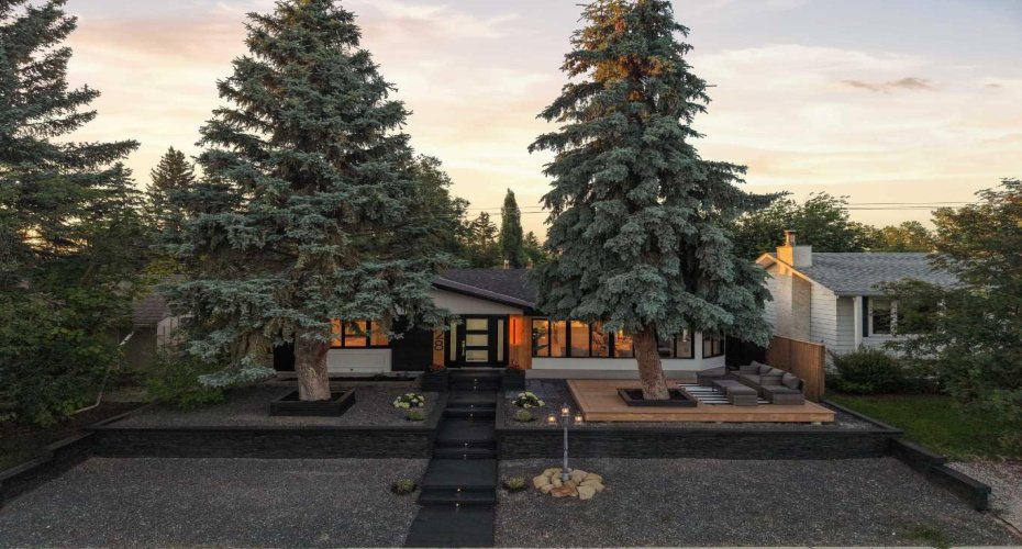 928 120 Avenue, Calgary, Alberta T2J 2K7, 4 Bedrooms Bedrooms, ,3 BathroomsBathrooms,Residential,For Sale,120,A2328907
