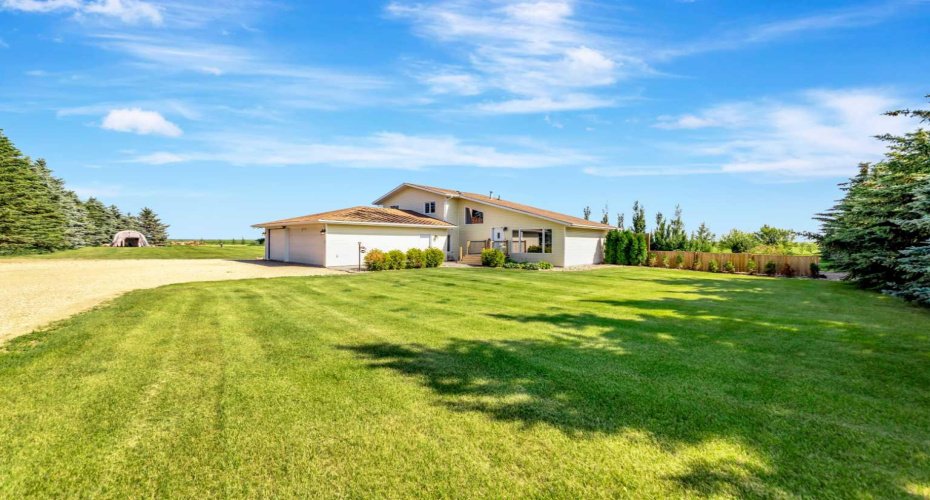 48541 Range Road 3263, Rural, Saskatchewan S0M 1R0, 4 Bedrooms Bedrooms, ,2 BathroomsBathrooms,Residential,For Sale,Range Road 3263,A2328911
