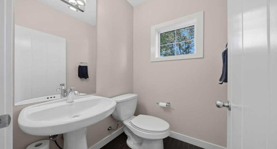 464 Quarry Villas, Calgary, Alberta T2C 5K1, 2 Bedrooms Bedrooms, ,4 BathroomsBathrooms,Residential,For Sale,Quarry,A2328940