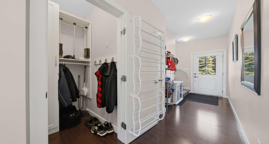 464 Quarry Villas, Calgary, Alberta T2C 5K1, 2 Bedrooms Bedrooms, ,4 BathroomsBathrooms,Residential,For Sale,Quarry,A2328940