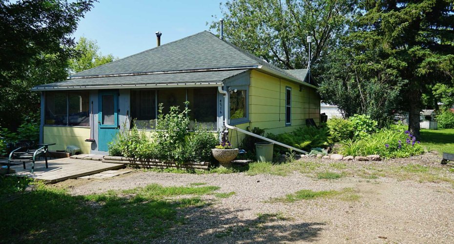 4716 49 Street, Mannville, Alberta T0B 2W0, 1 Bedroom Bedrooms, ,1 BathroomBathrooms,Residential,For Sale,49,A2328942
