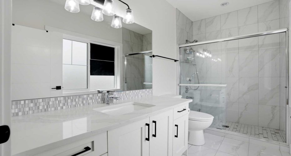 166 Kinniburgh Crescent, Chestermere, Alberta T1X 1Y1, 7 Bedrooms Bedrooms, ,5 BathroomsBathrooms,Residential,For Sale,Kinniburgh,A2328973