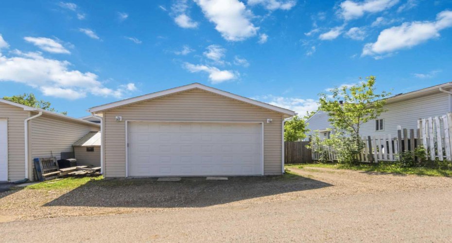 148 Silin Forest Road, Fort McMurray, Alberta T9H 3A1, 4 Bedrooms Bedrooms, ,2 BathroomsBathrooms,Residential,For Sale,Silin Forest,A2328978