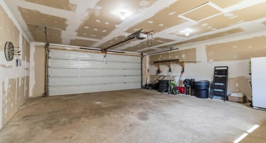 148 Silin Forest Road, Fort McMurray, Alberta T9H 3A1, 4 Bedrooms Bedrooms, ,2 BathroomsBathrooms,Residential,For Sale,Silin Forest,A2328978