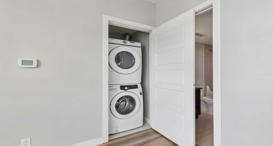 225 11 Avenue, Calgary, Alberta T2G 0G3, 1 Bedroom Bedrooms, ,1 BathroomBathrooms,Residential,For Sale,11,A2328985