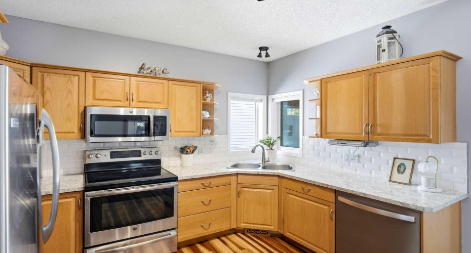 39 West Terrace Crescent, Cochrane, Alberta T4C 1R7, 4 Bedrooms Bedrooms, ,3 BathroomsBathrooms,Residential,For Sale,West Terrace,A2329007