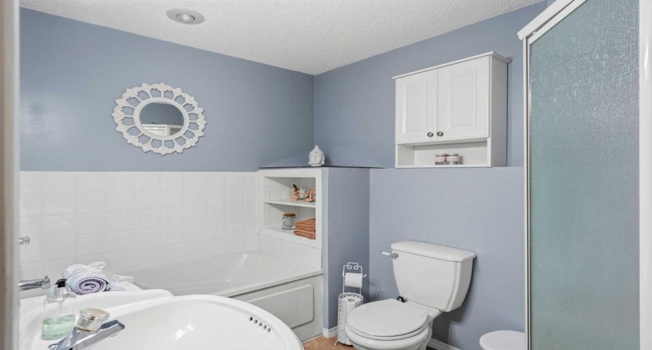 39 West Terrace Crescent, Cochrane, Alberta T4C 1R7, 4 Bedrooms Bedrooms, ,3 BathroomsBathrooms,Residential,For Sale,West Terrace,A2329007