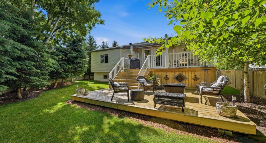 39 West Terrace Crescent, Cochrane, Alberta T4C 1R7, 4 Bedrooms Bedrooms, ,3 BathroomsBathrooms,Residential,For Sale,West Terrace,A2329007