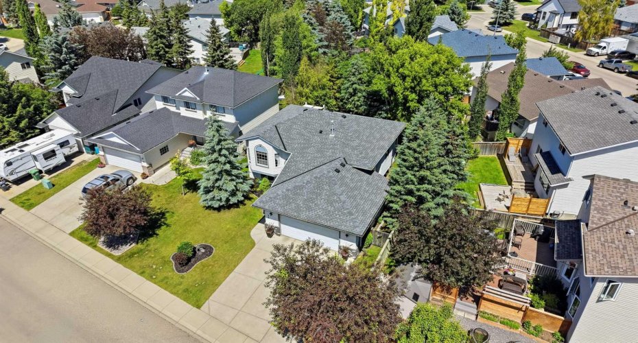 39 West Terrace Crescent, Cochrane, Alberta T4C 1R7, 4 Bedrooms Bedrooms, ,3 BathroomsBathrooms,Residential,For Sale,West Terrace,A2329007