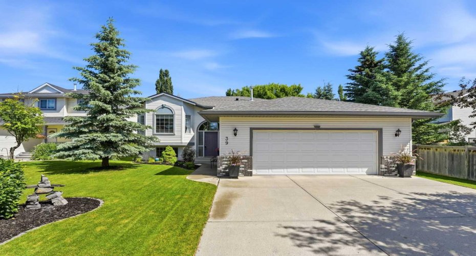 39 West Terrace Crescent, Cochrane, Alberta T4C 1R7, 4 Bedrooms Bedrooms, ,3 BathroomsBathrooms,Residential,For Sale,West Terrace,A2329007