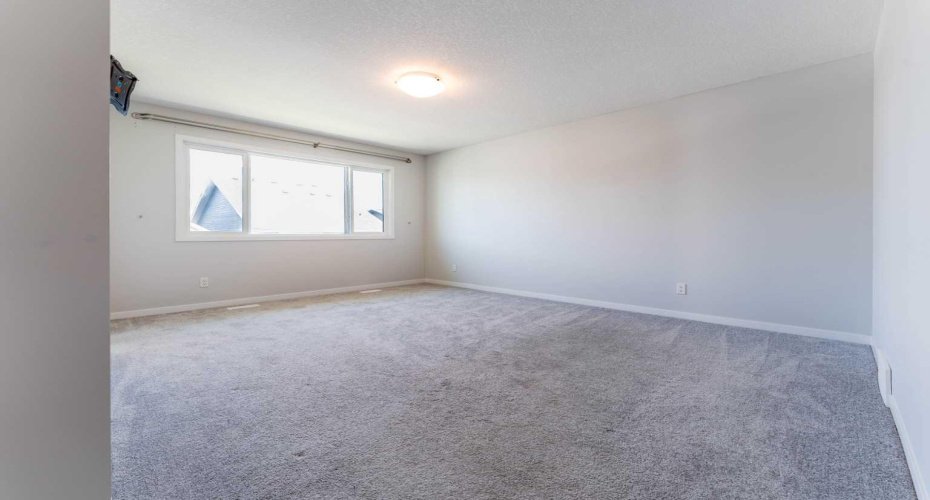 16 West Grove Link, Calgary, Alberta T3H 6E3, 7 Bedrooms Bedrooms, ,4 BathroomsBathrooms,Residential,For Sale,West Grove,A2329009
