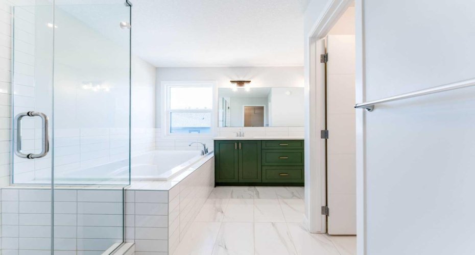 16 West Grove Link, Calgary, Alberta T3H 6E3, 7 Bedrooms Bedrooms, ,4 BathroomsBathrooms,Residential,For Sale,West Grove,A2329009