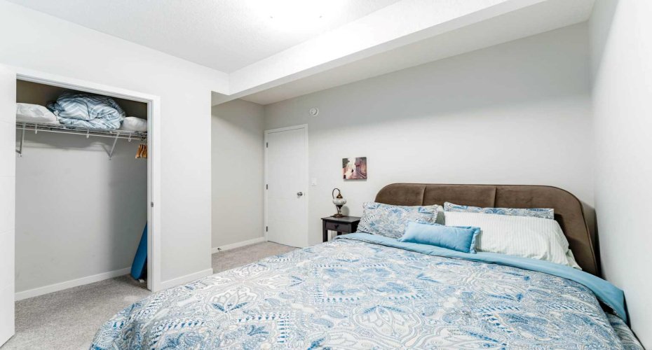 16 West Grove Link, Calgary, Alberta T3H 6E3, 7 Bedrooms Bedrooms, ,4 BathroomsBathrooms,Residential,For Sale,West Grove,A2329009