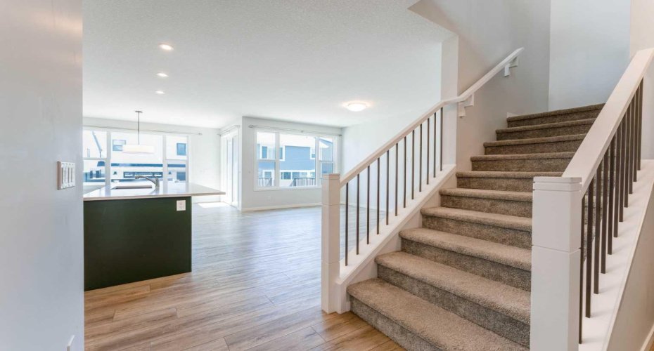 16 West Grove Link, Calgary, Alberta T3H 6E3, 7 Bedrooms Bedrooms, ,4 BathroomsBathrooms,Residential,For Sale,West Grove,A2329009