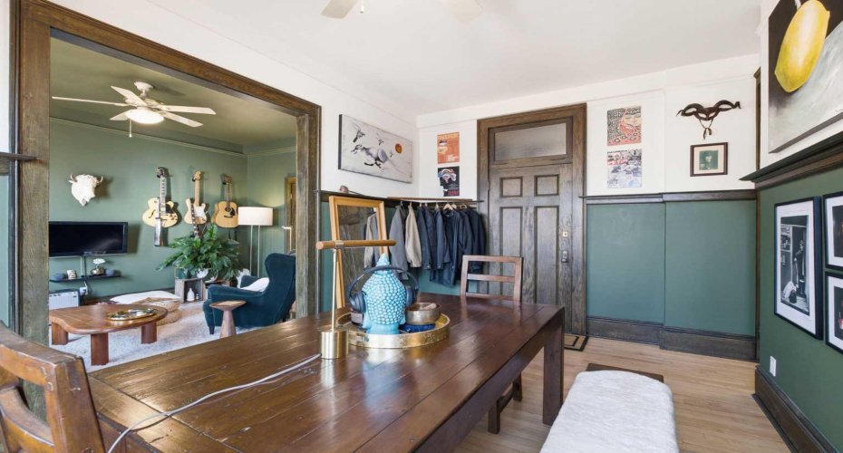 804 18 Avenue, Calgary, Alberta T2T0G8, 1 Bedroom Bedrooms, ,1 BathroomBathrooms,Residential,For Sale,18,A2329032