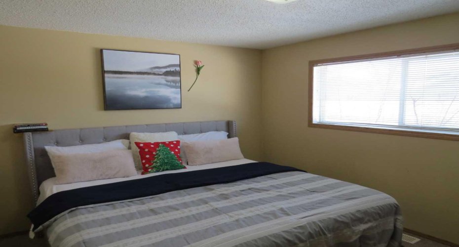 100 Jordan Parkway, Red Deer, Alberta T4P 0B6, 3 Bedrooms Bedrooms, ,1 BathroomBathrooms,Residential,For Sale,Jordan,A2329033