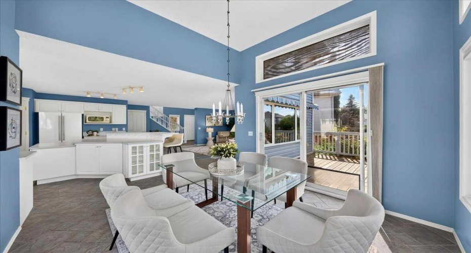 Dining room with extended ceiling height