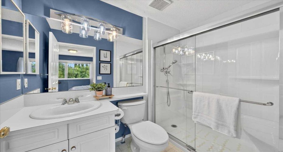 Primary ensuite bathroom