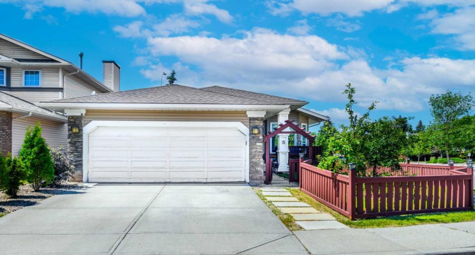 5 Citadel Hills Circle, Calgary, Alberta T3G 3V4, 5 Bedrooms Bedrooms, ,3 BathroomsBathrooms,Residential,For Sale,Citadel Hills,A2329054