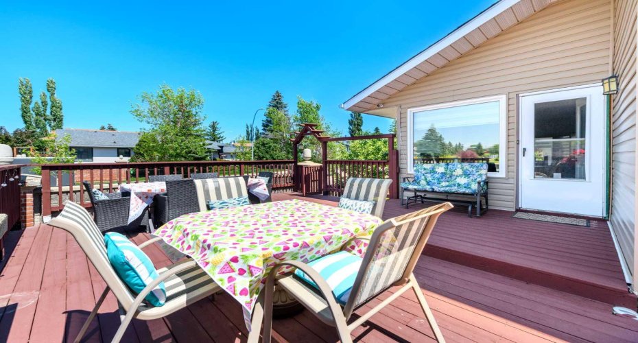 5 Citadel Hills Circle, Calgary, Alberta T3G 3V4, 5 Bedrooms Bedrooms, ,3 BathroomsBathrooms,Residential,For Sale,Citadel Hills,A2329054