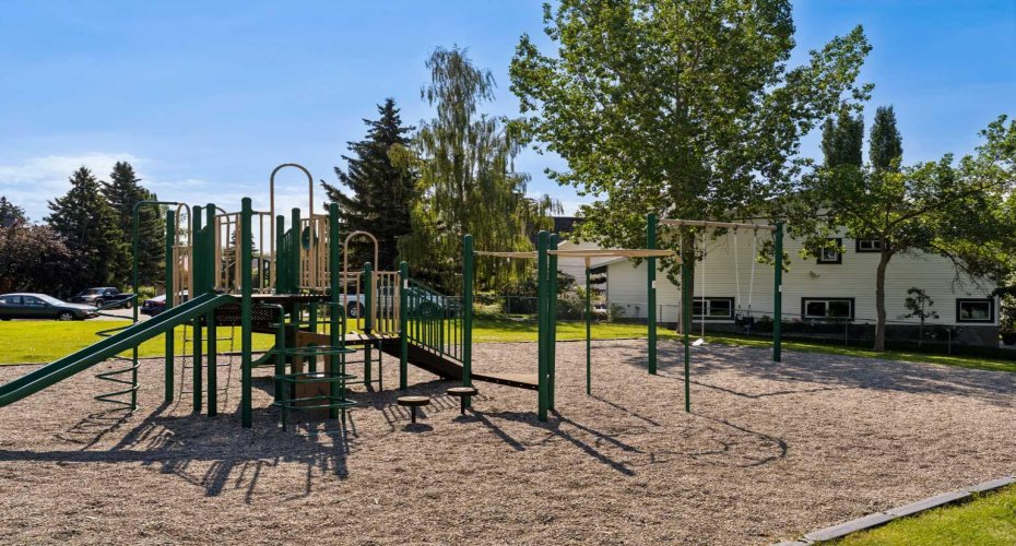 76 Ranchridge Way, Calgary, Alberta T3G 1Z9, 4 Bedrooms Bedrooms, ,4 BathroomsBathrooms,Residential,For Sale,Ranchridge,A2329113