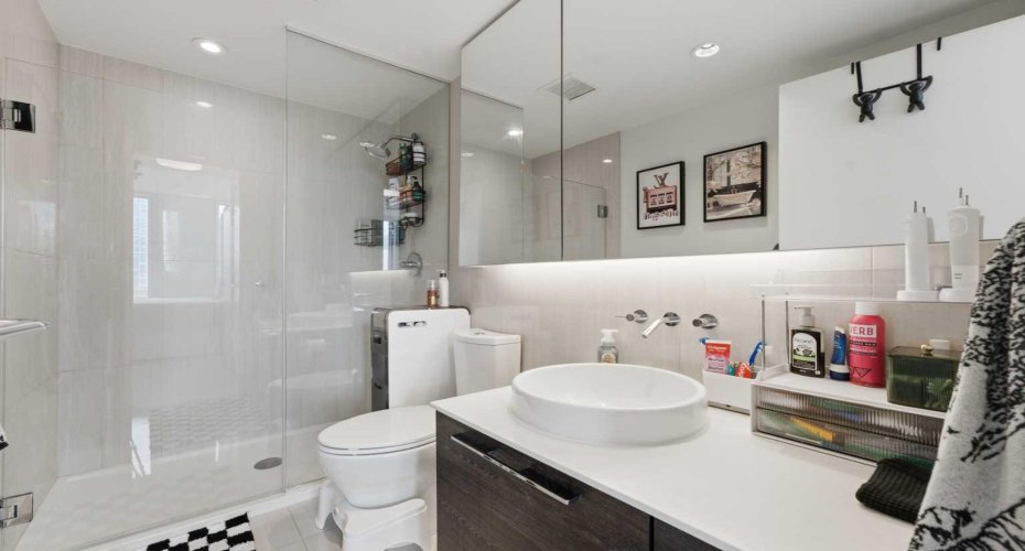 901 10 Avenue, Calgary, Alberta T2R 0B5, 2 Bedrooms Bedrooms, ,2 BathroomsBathrooms,Residential,For Sale,10,A2329167