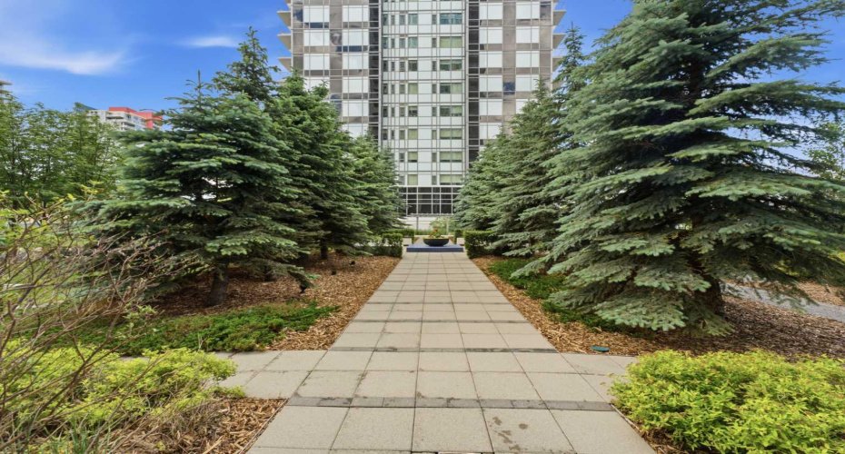 901 10 Avenue, Calgary, Alberta T2R 0B5, 2 Bedrooms Bedrooms, ,2 BathroomsBathrooms,Residential,For Sale,10,A2329167
