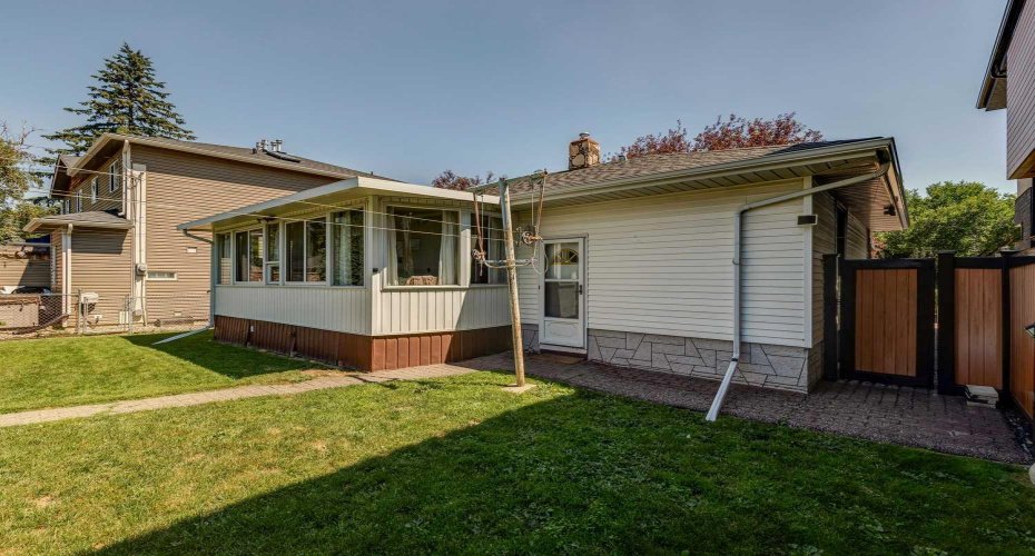 1219 Renfrew Drive, Calgary, Alberta T2E 5J3, 3 Bedrooms Bedrooms, ,2 BathroomsBathrooms,Residential,For Sale,Renfrew,A2329197