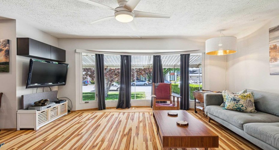 1219 Renfrew Drive, Calgary, Alberta T2E 5J3, 3 Bedrooms Bedrooms, ,2 BathroomsBathrooms,Residential,For Sale,Renfrew,A2329197
