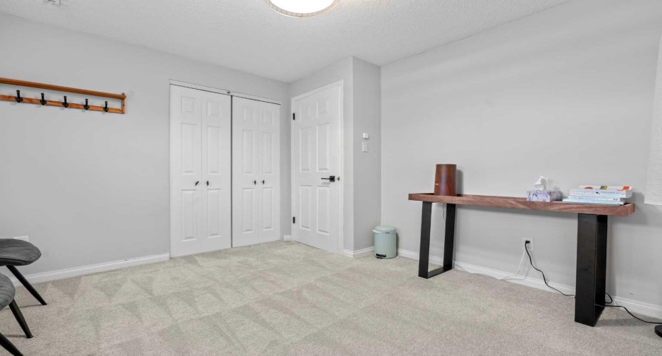 10619 Oakmoor Way, Calgary, Alberta T2W 1S7, 4 Bedrooms Bedrooms, ,2 BathroomsBathrooms,Residential,For Sale,Oakmoor,A2329198