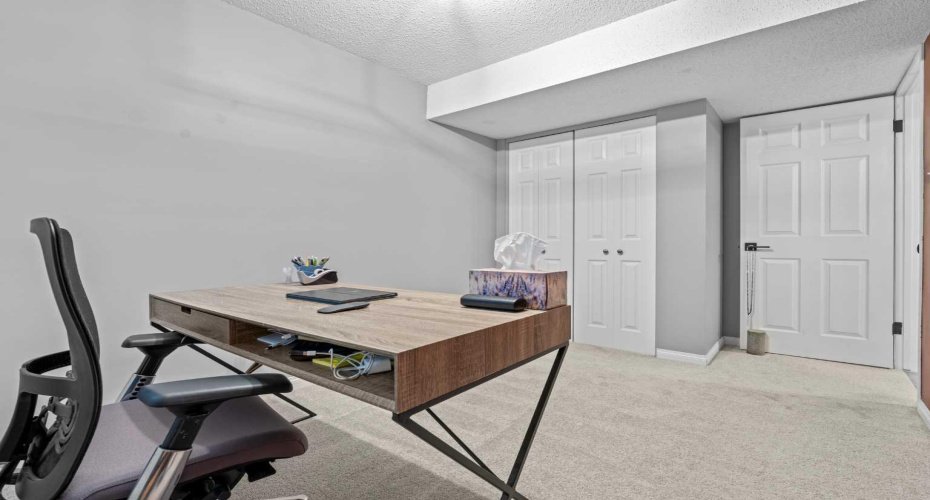 10619 Oakmoor Way, Calgary, Alberta T2W 1S7, 4 Bedrooms Bedrooms, ,2 BathroomsBathrooms,Residential,For Sale,Oakmoor,A2329198