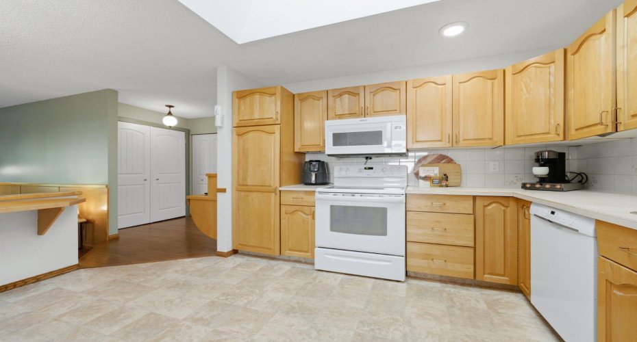 6016 Dalcastle Crescent, Calgary, Alberta T3A 1S4, 5 Bedrooms Bedrooms, ,3 BathroomsBathrooms,Residential,For Sale,Dalcastle,A2329202