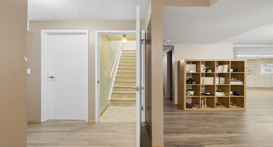 6016 Dalcastle Crescent, Calgary, Alberta T3A 1S4, 5 Bedrooms Bedrooms, ,3 BathroomsBathrooms,Residential,For Sale,Dalcastle,A2329202