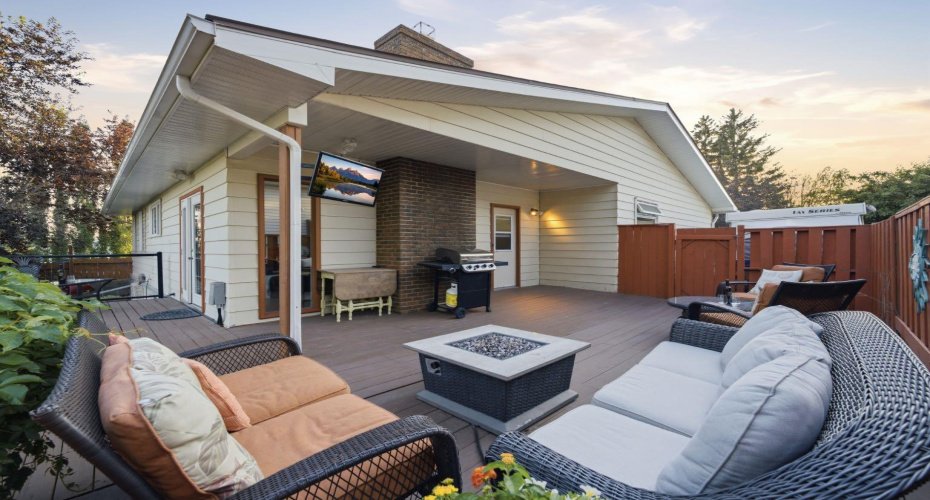6016 Dalcastle Crescent, Calgary, Alberta T3A 1S4, 5 Bedrooms Bedrooms, ,3 BathroomsBathrooms,Residential,For Sale,Dalcastle,A2329202