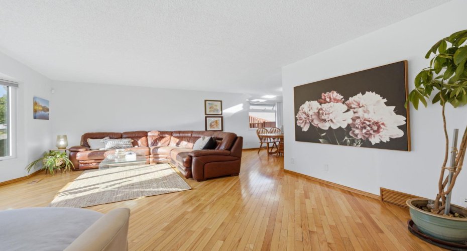 6016 Dalcastle Crescent, Calgary, Alberta T3A 1S4, 5 Bedrooms Bedrooms, ,3 BathroomsBathrooms,Residential,For Sale,Dalcastle,A2329202