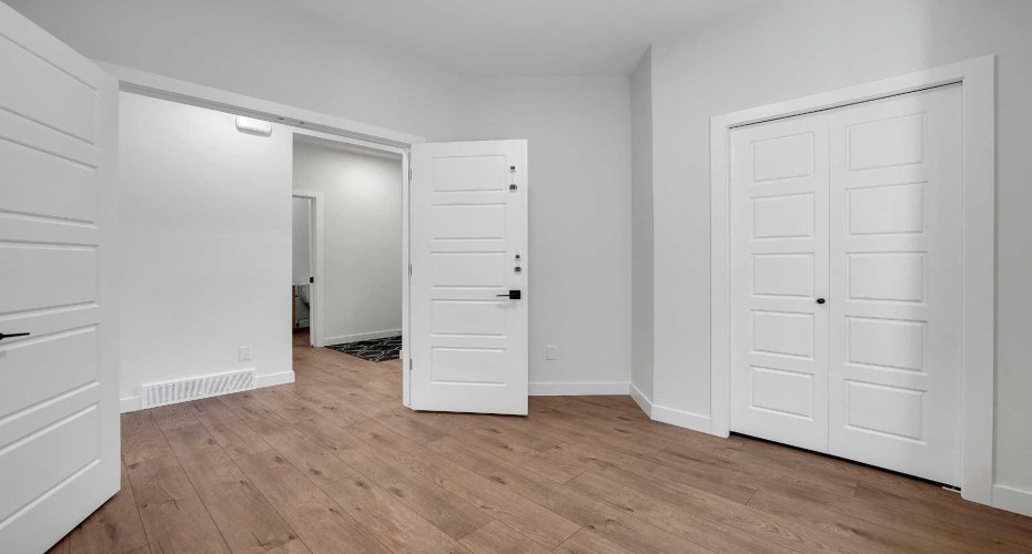 16 Legacy Glen Green, Calgary, Alberta T2X 4G6, 7 Bedrooms Bedrooms, ,5 BathroomsBathrooms,Residential,For Sale,Legacy Glen,A2329206
