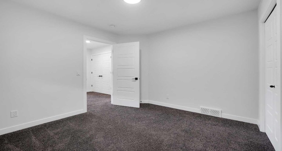 16 Legacy Glen Green, Calgary, Alberta T2X 4G6, 7 Bedrooms Bedrooms, ,5 BathroomsBathrooms,Residential,For Sale,Legacy Glen,A2329206