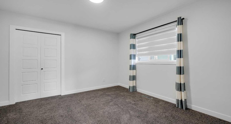 16 Legacy Glen Green, Calgary, Alberta T2X 4G6, 7 Bedrooms Bedrooms, ,5 BathroomsBathrooms,Residential,For Sale,Legacy Glen,A2329206