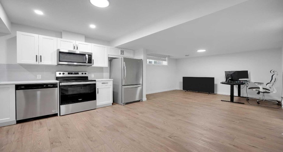 16 Legacy Glen Green, Calgary, Alberta T2X 4G6, 7 Bedrooms Bedrooms, ,5 BathroomsBathrooms,Residential,For Sale,Legacy Glen,A2329206