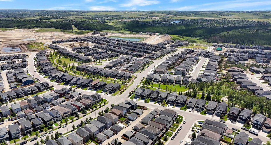 16 Legacy Glen Green, Calgary, Alberta T2X 4G6, 7 Bedrooms Bedrooms, ,5 BathroomsBathrooms,Residential,For Sale,Legacy Glen,A2329206