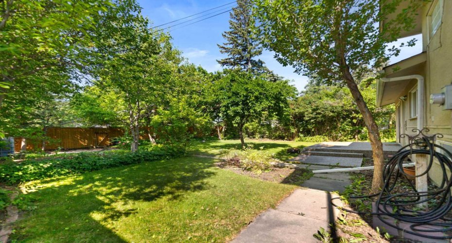 21 Roseview Drive, Calgary, Alberta T2K 1N8, 3 Bedrooms Bedrooms, ,2 BathroomsBathrooms,Residential,For Sale,Roseview,A2329218