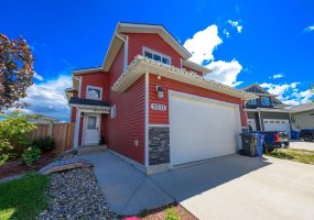 9211 95 Avenue, Wembley, Alberta T0H 3S0, 3 Bedrooms Bedrooms, ,3 BathroomsBathrooms,Residential,For Sale,95,A2329231