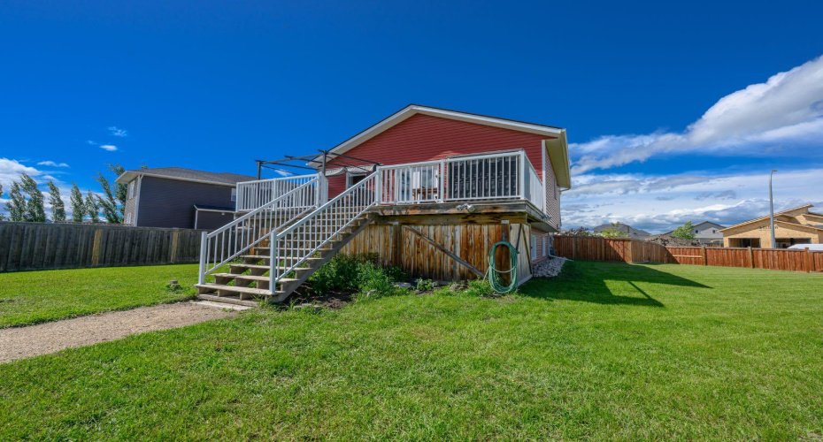 9211 95 Avenue, Wembley, Alberta T0H 3S0, 3 Bedrooms Bedrooms, ,3 BathroomsBathrooms,Residential,For Sale,95,A2329231