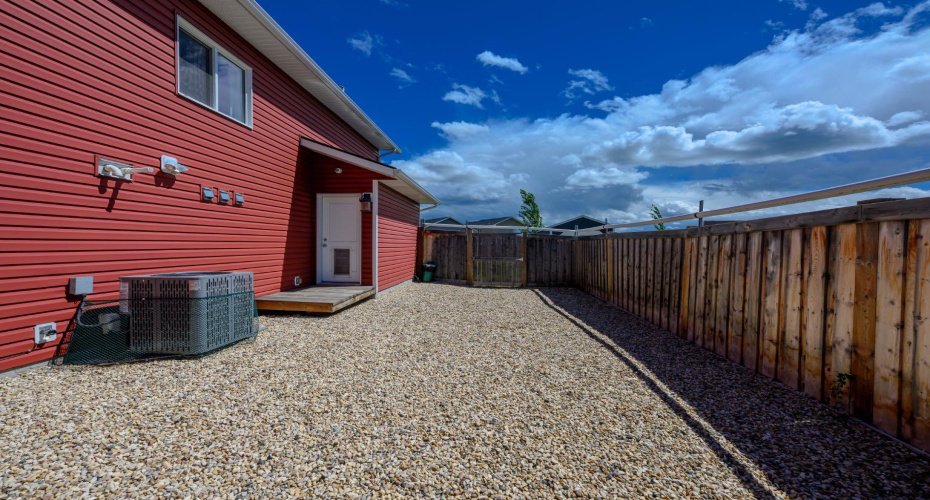 9211 95 Avenue, Wembley, Alberta T0H 3S0, 3 Bedrooms Bedrooms, ,3 BathroomsBathrooms,Residential,For Sale,95,A2329231