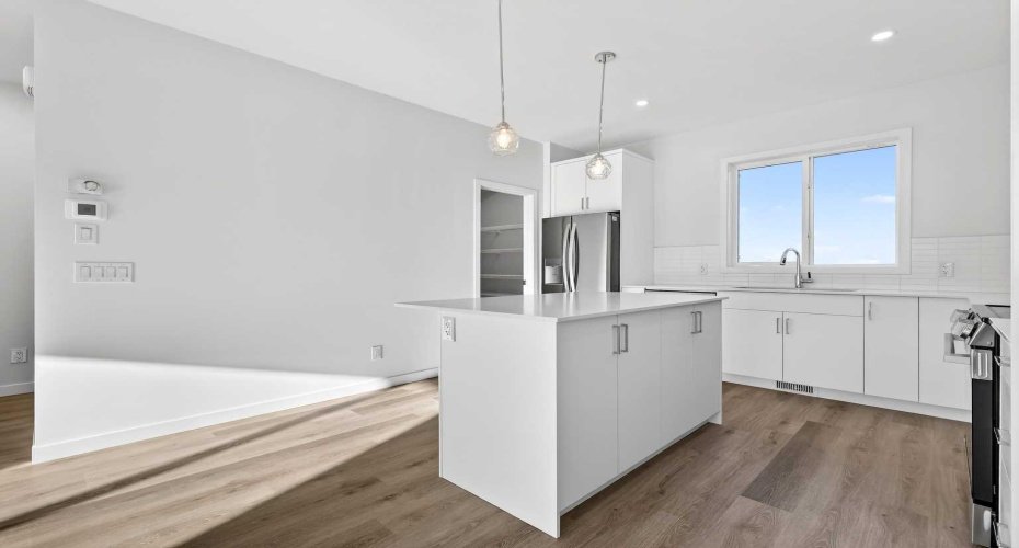 1750 Rangeview Drive, Calgary, Alberta T3S 0X3, 3 Bedrooms Bedrooms, ,3 BathroomsBathrooms,Residential,For Sale,Rangeview,A2329235