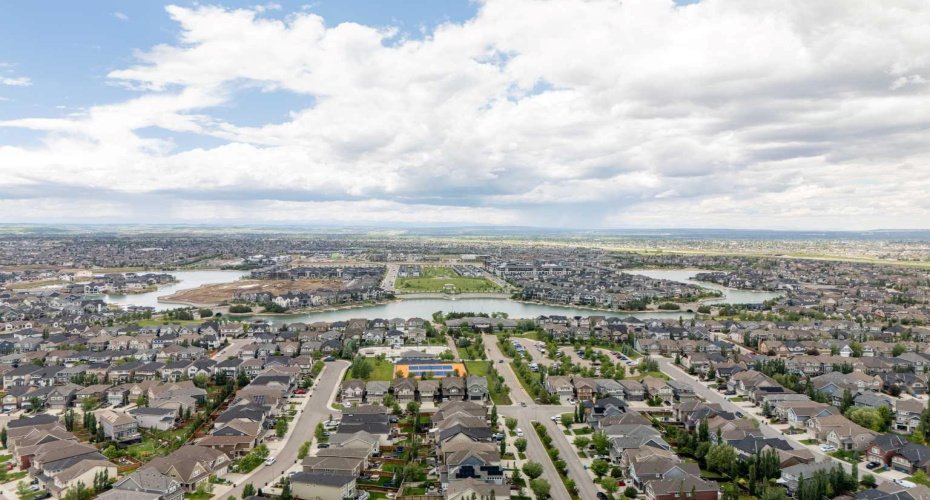 1750 Rangeview Drive, Calgary, Alberta T3S 0X3, 3 Bedrooms Bedrooms, ,3 BathroomsBathrooms,Residential,For Sale,Rangeview,A2329235