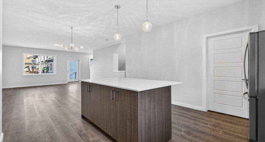 40 Creekside Way, Calgary, Alberta T2X 6E2, 3 Bedrooms Bedrooms, ,3 BathroomsBathrooms,Residential,For Sale,Creekside,A2329248