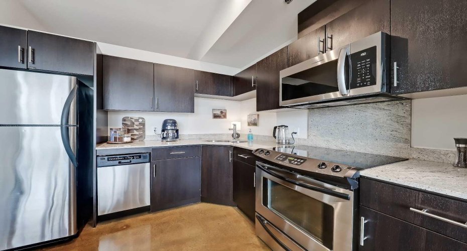 135 13 Avenue, Calgary, Alberta T2R 0W8, 1 Bedroom Bedrooms, ,1 BathroomBathrooms,Residential,For Sale,13,A2329249