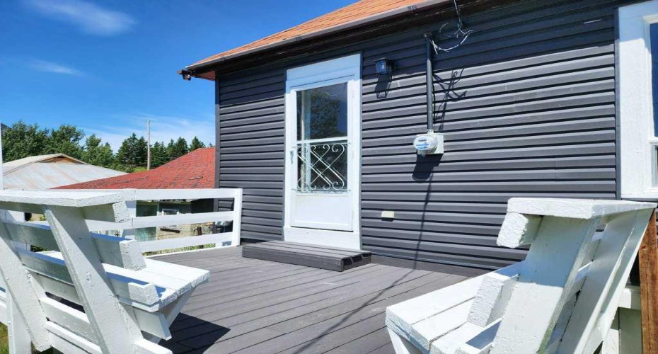 2229 210 Street, Bellevue, Alberta T0K 0C0, 2 Bedrooms Bedrooms, ,1 BathroomBathrooms,Residential,For Sale,210,A2329252