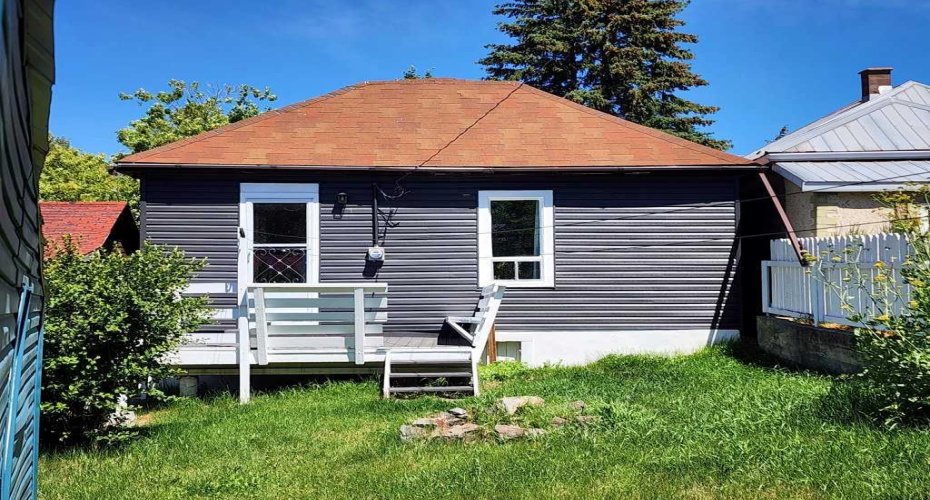2229 210 Street, Bellevue, Alberta T0K 0C0, 2 Bedrooms Bedrooms, ,1 BathroomBathrooms,Residential,For Sale,210,A2329252
